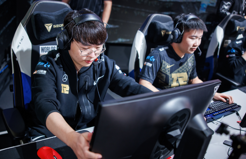 DFM轻取FNC，Ming完成史诗逆转激烈交锋四强赛，技惊四座