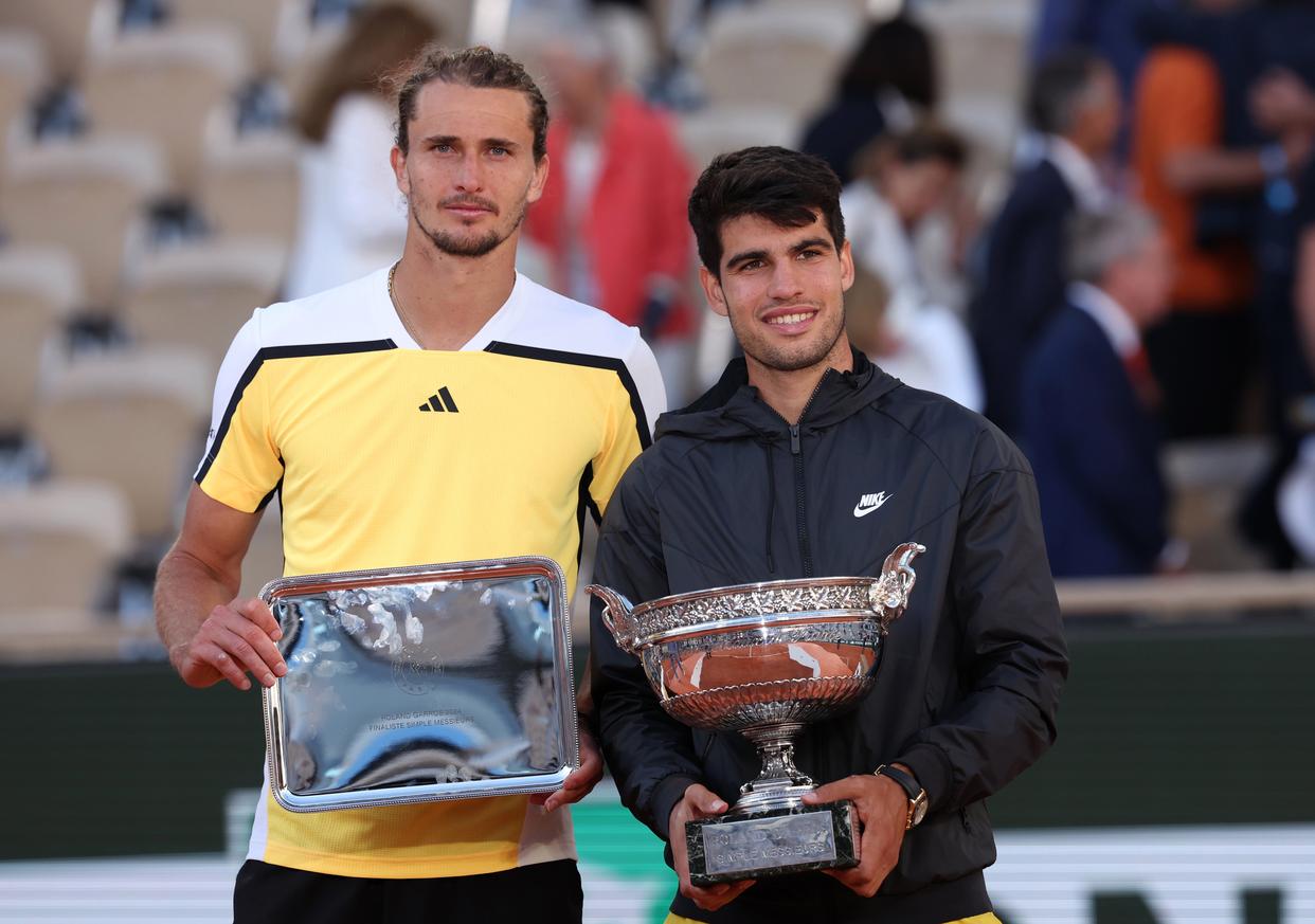 关于拉沃尔杯逆转温网，兹维列夫扛起全队的信息