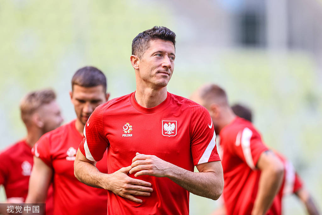 波兰队碾压瑞典队，波尔状态火热